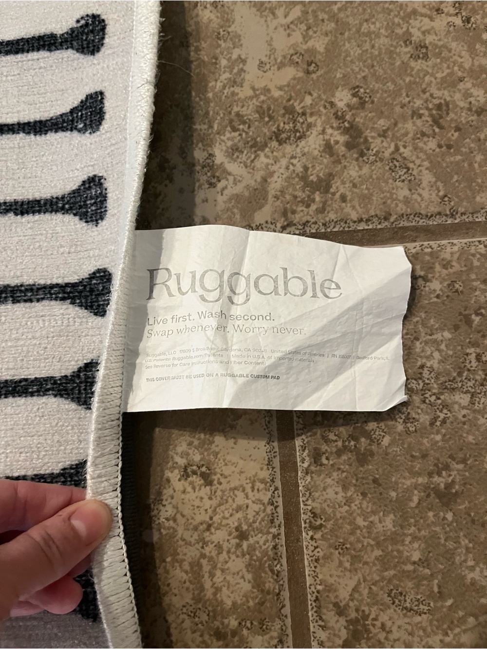 Ruggable Inkdrop black & ivory Jonathan Adler rug - Picture 5 of 10